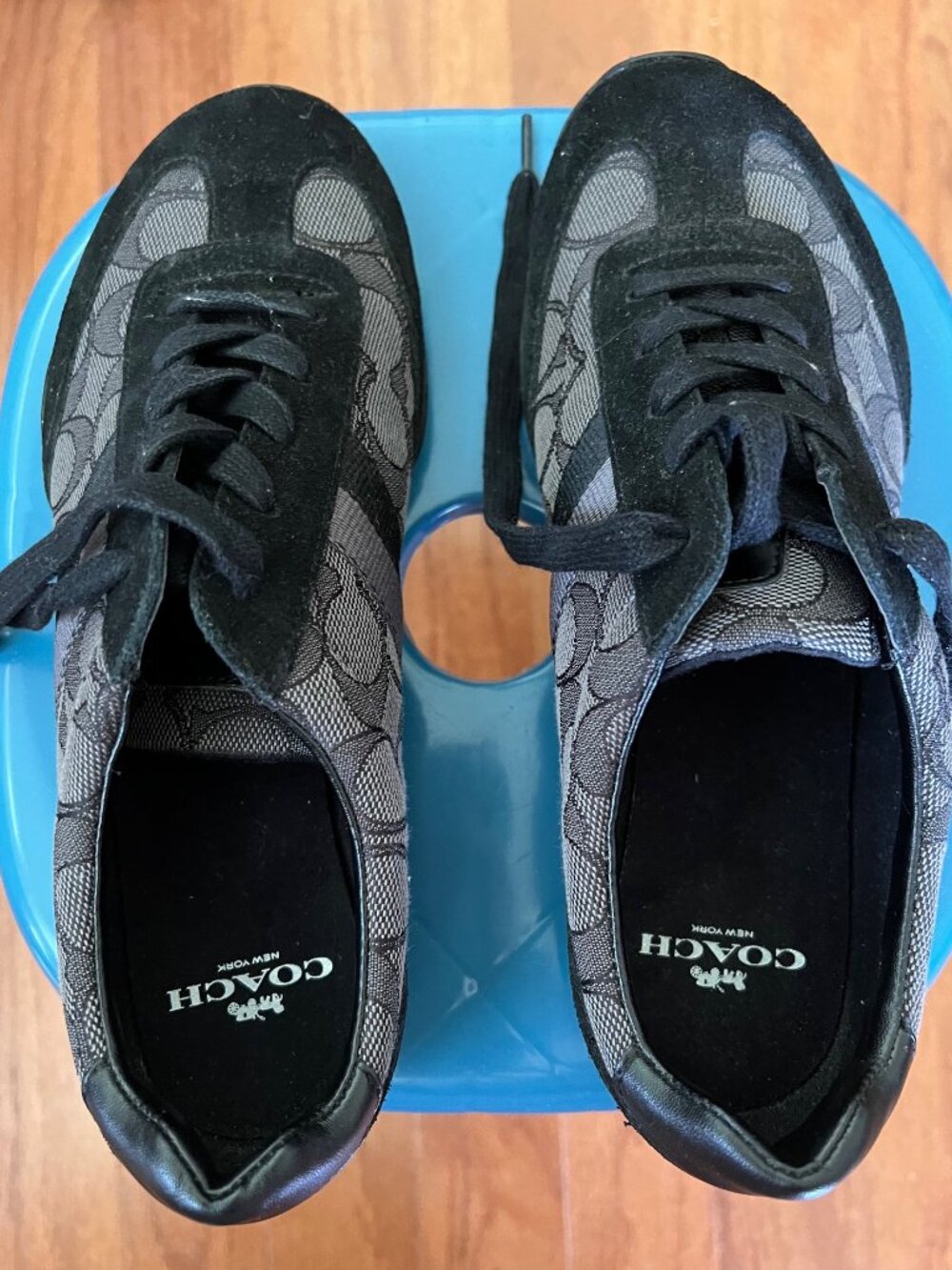 Coach authentic women size 7 black Pre-owned